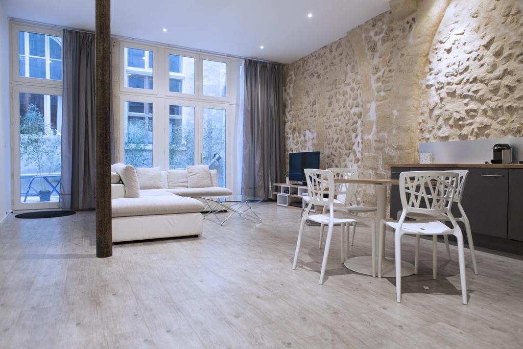 Ausone Beautiful Loft Apartment In Historical Center + Terrace And Parking Bordeaux Luaran gambar