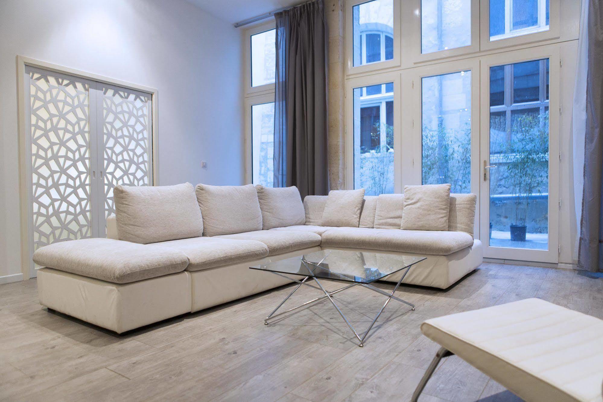 Ausone Beautiful Loft Apartment In Historical Center + Terrace And Parking Bordeaux Luaran gambar