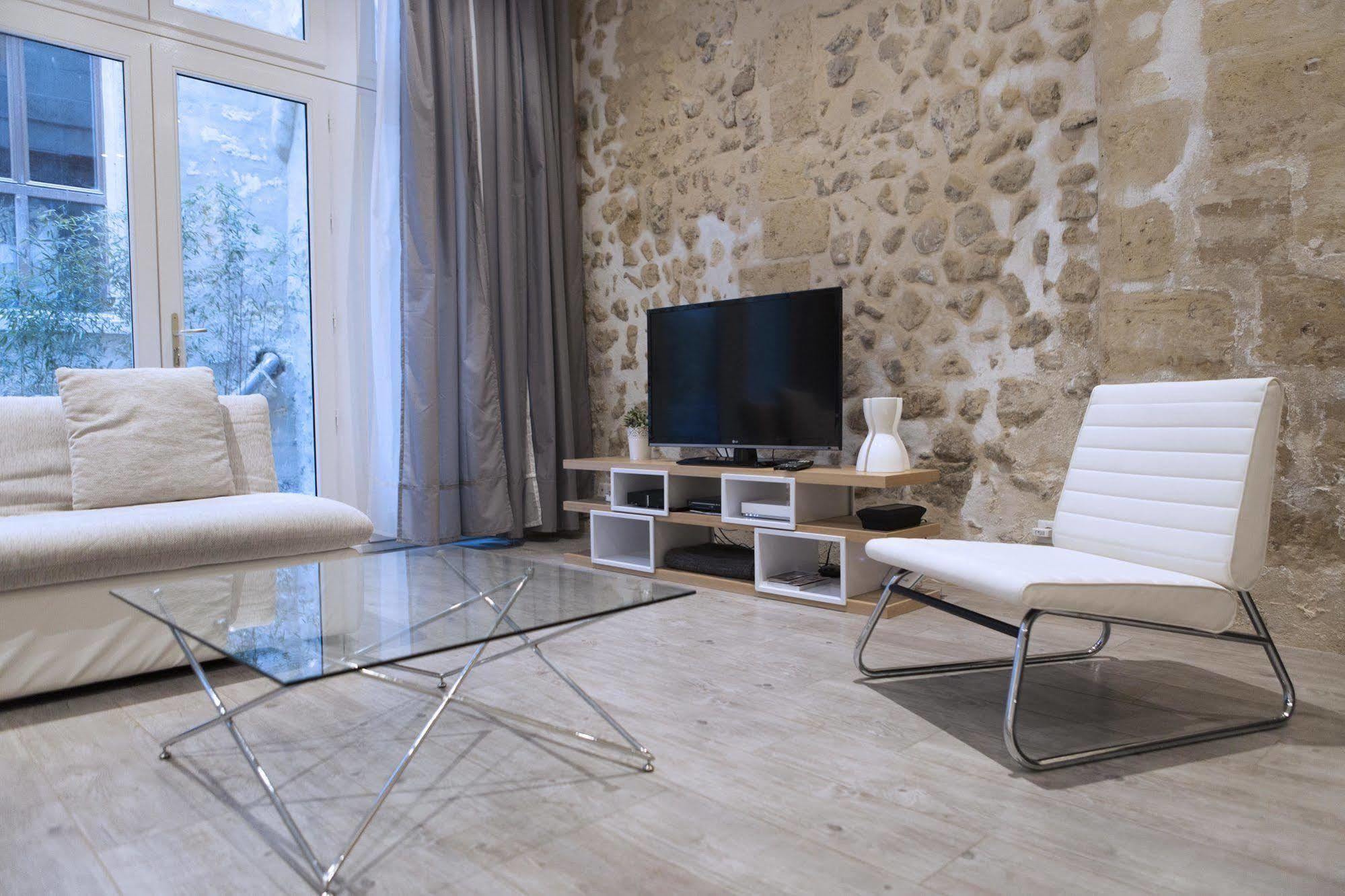 Ausone Beautiful Loft Apartment In Historical Center + Terrace And Parking Bordeaux Luaran gambar