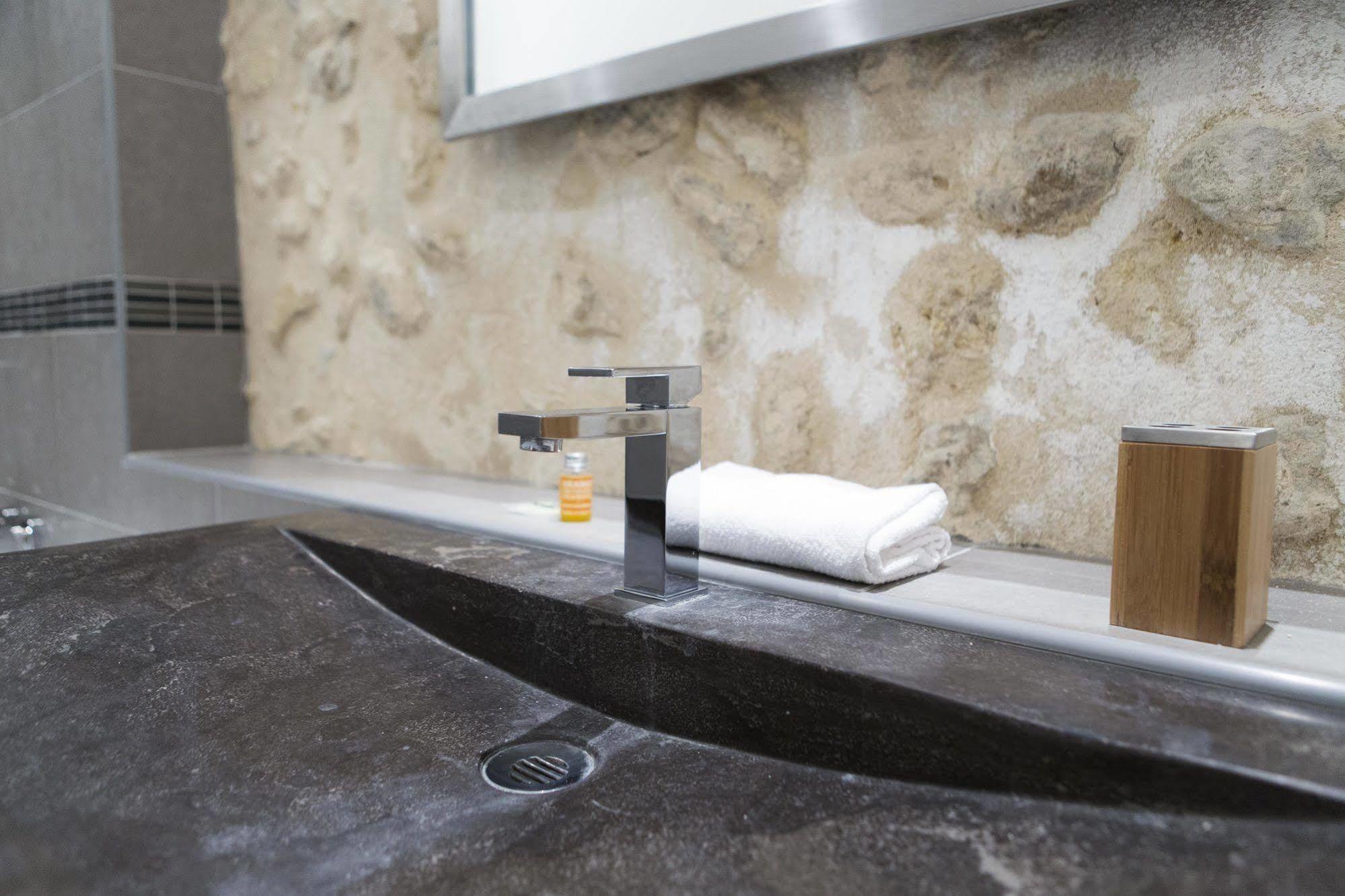 Ausone Beautiful Loft Apartment In Historical Center + Terrace And Parking Bordeaux Luaran gambar