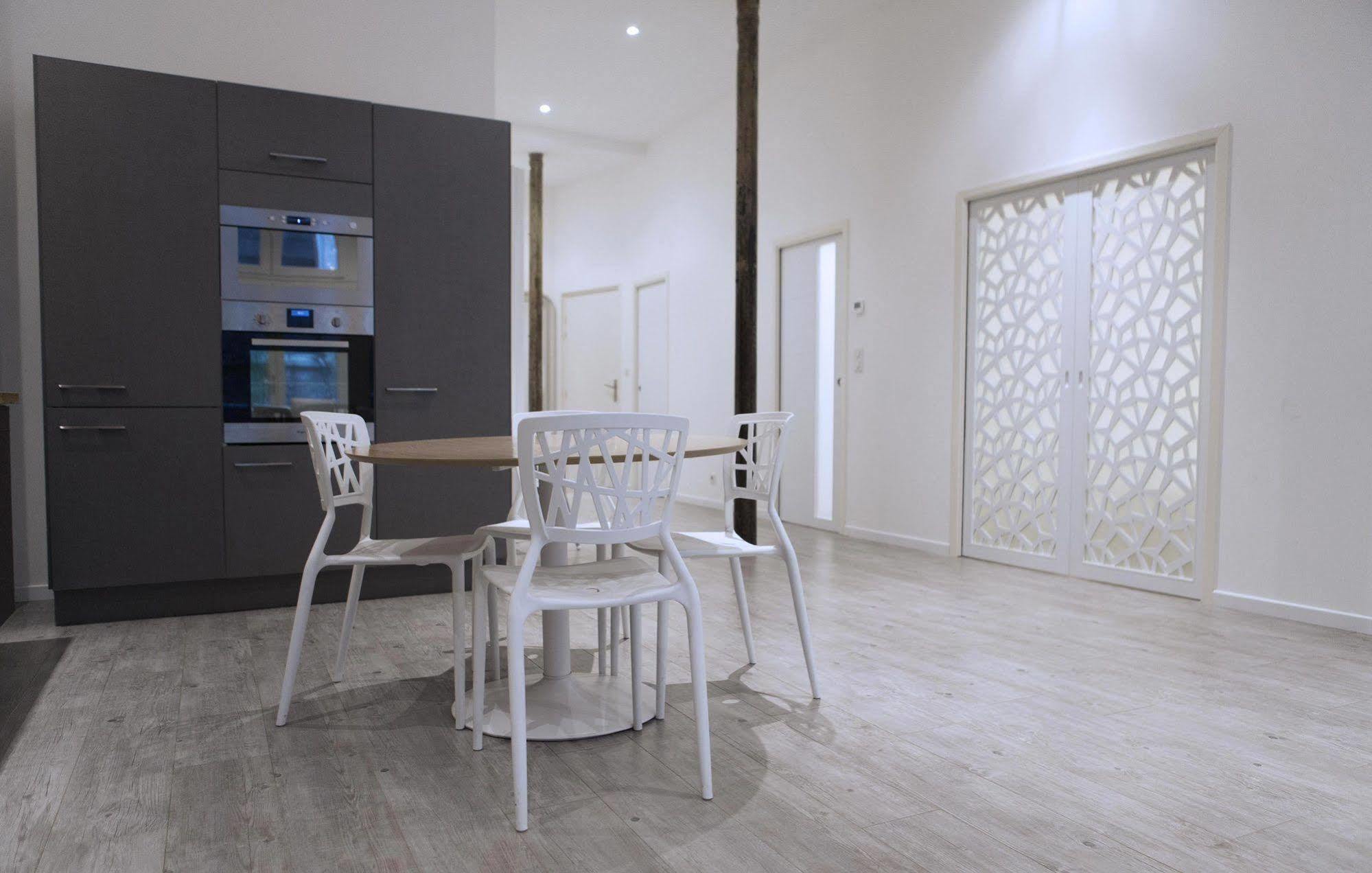 Ausone Beautiful Loft Apartment In Historical Center + Terrace And Parking Bordeaux Luaran gambar